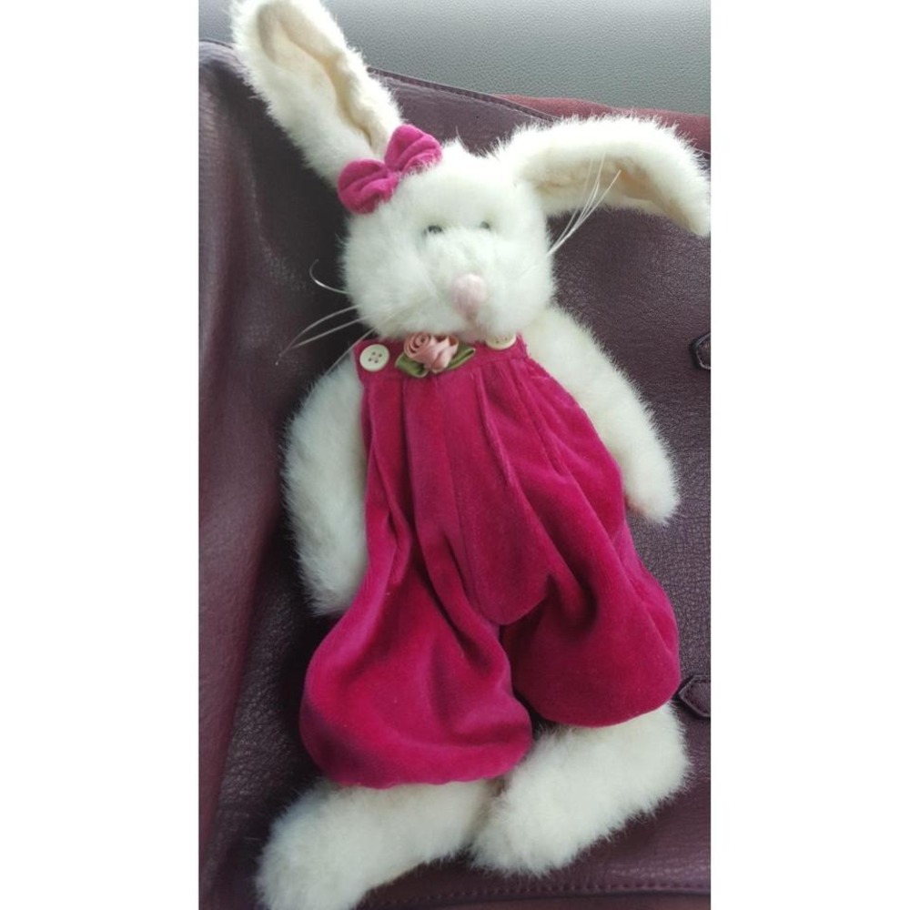 Boyd collectible‎ "Ashley" hare 12"
